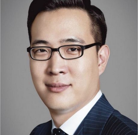 한화 3남 김동선 상무, 그룹 유통 책임진다