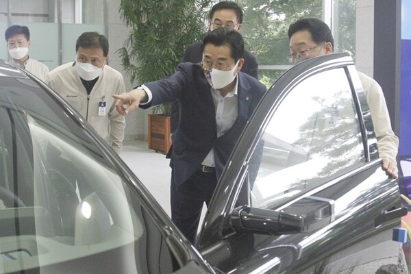 박경귀 아산시장, 기업 상생 위한 소통 행보 시작