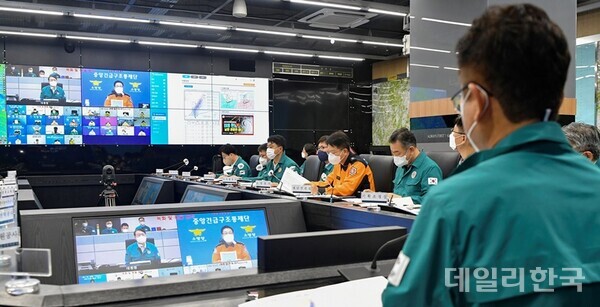 포항 곳곳 피해 속출....이철우 도지사 신속한 복구위해 가용인력 총동원