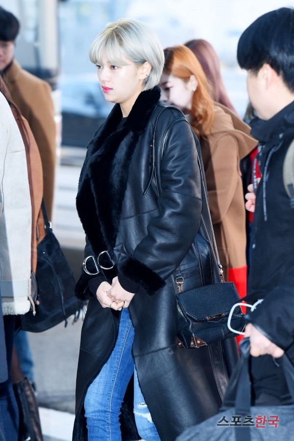  트와이스 정연, 더 화려해진 헤어 컬러 