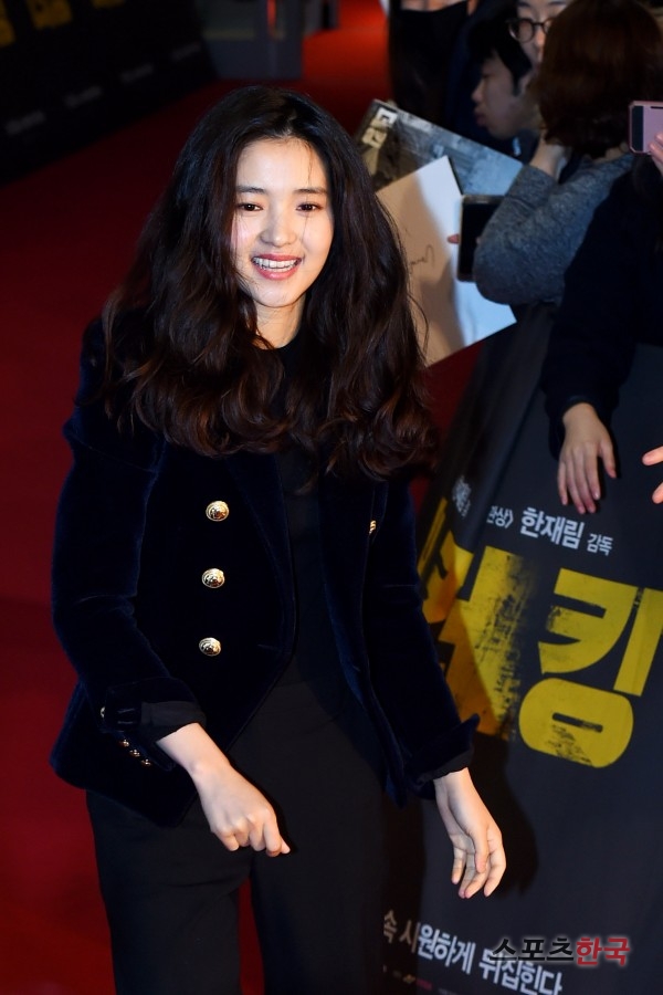  김태리, 풍성한 헤어스타일 