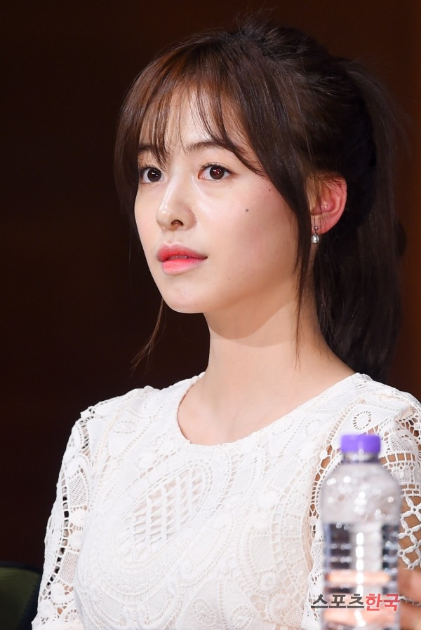  지우, 흠 없는 미모 