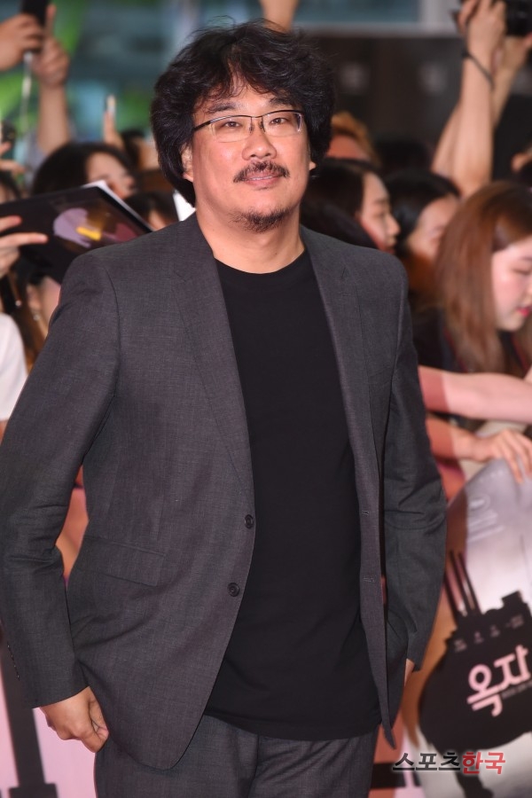  옥자 봉준호 영화 찍고 채식주의자…공장식 축산 되짚어봐야 
