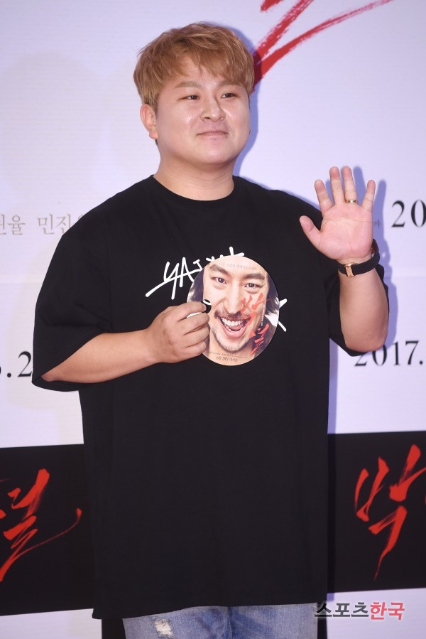  허각, 확 달라진 금빛 헤어스타일 