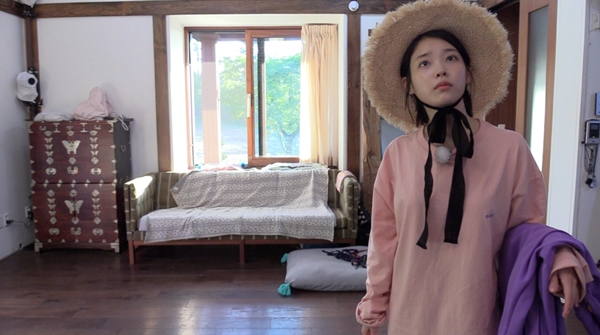  효리네 민박 이효리, 아이유와 산책…이상순과 러브스토리 공개 