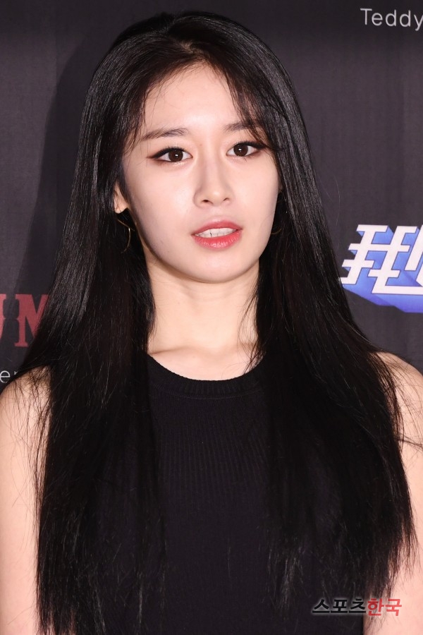  티아라 지연, 인형처럼 커다란 눈 
