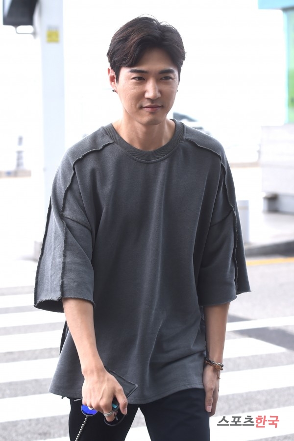  데이안 팬들 설레게 하는 미소 