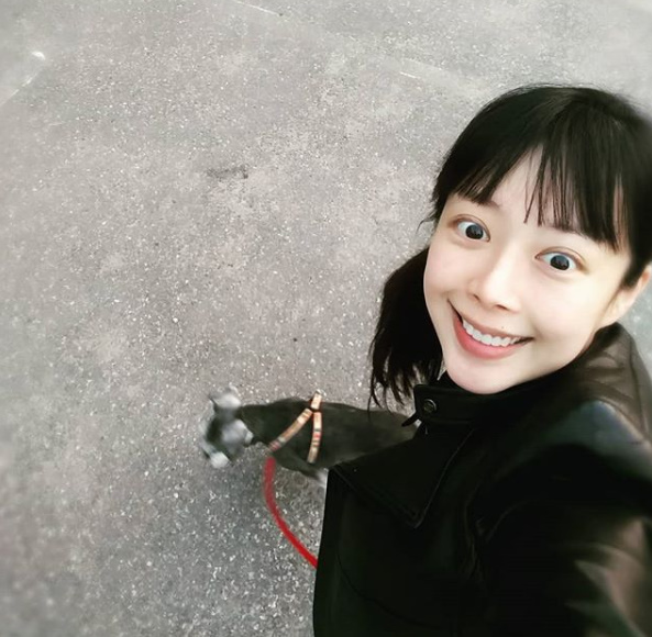  신지수, 임신 13주차 예비맘…소문난 칠공주 막내딸 미모 여전해 