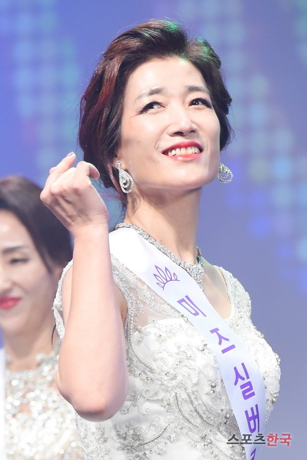  박순옥, 해맑은 미소 가득 (2018 미즈실버코리아) 