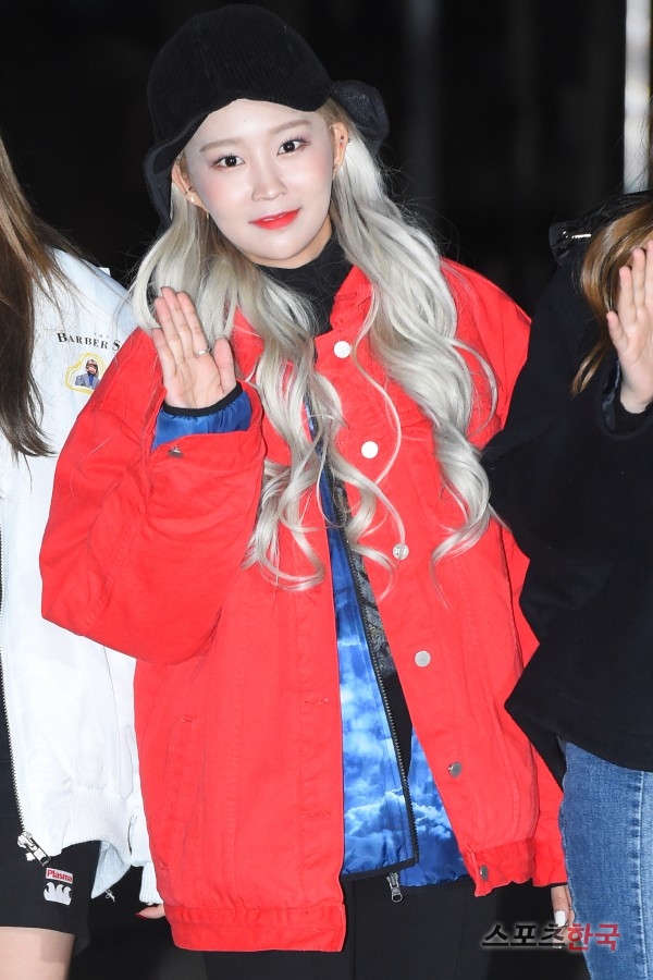 모모랜드 혜빈, 싱그러운 금발 헤어 