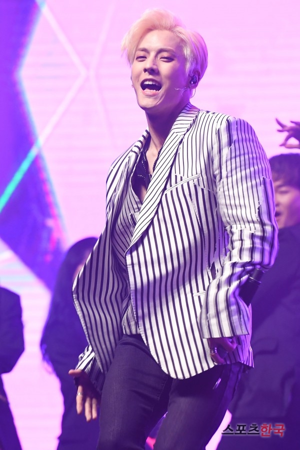  비투비 이민혁, 혼자서도 신나게~ 