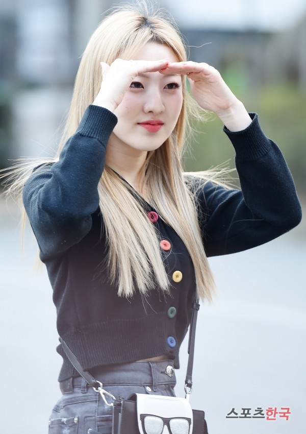  드림노트 유아이, 팬을 찾는 매의 눈빛 (뮤직뱅크 출근길) 