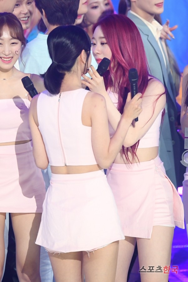  우주소녀 연정 하트를 그려줄게 (더쇼) 