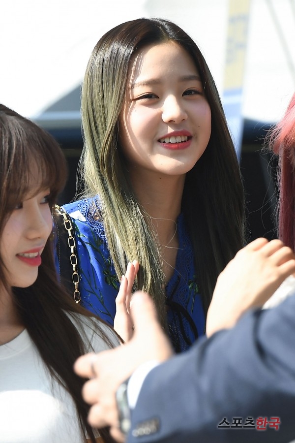  아이즈원 장원영, 언제나 미소와 함께 
