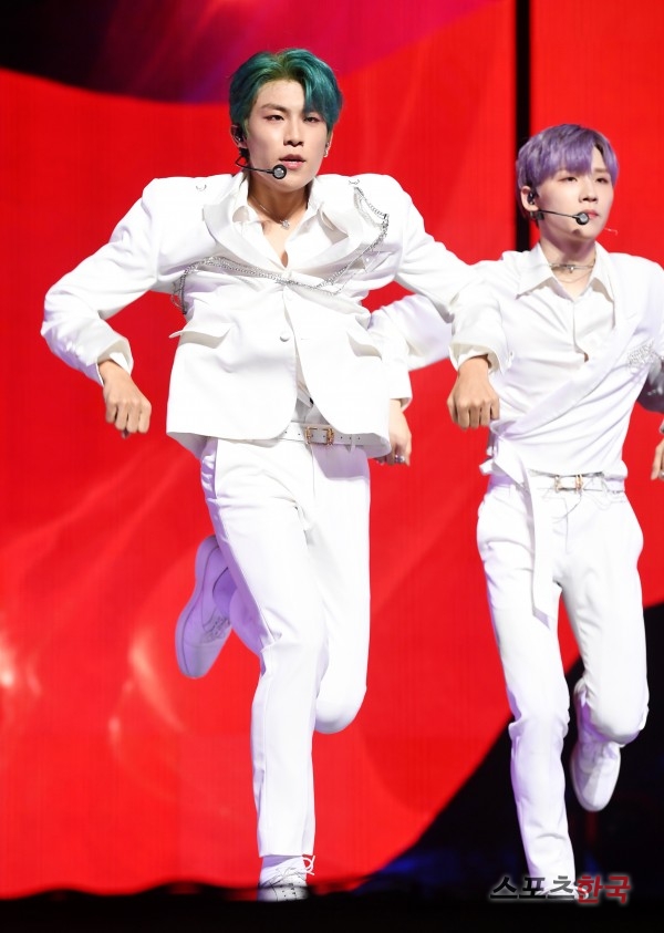 AB6IX 박우진, 파워풀 댄스