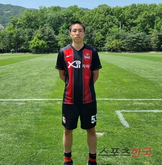 '이을용 차남' 이승준 "프로 뛰는 태석형보다 잘할 자신 있어요"[인터뷰]