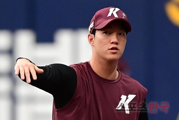 키움 안우진 향한 염산 테러 협박… 경찰 인력 동원해 신변 보호 조치