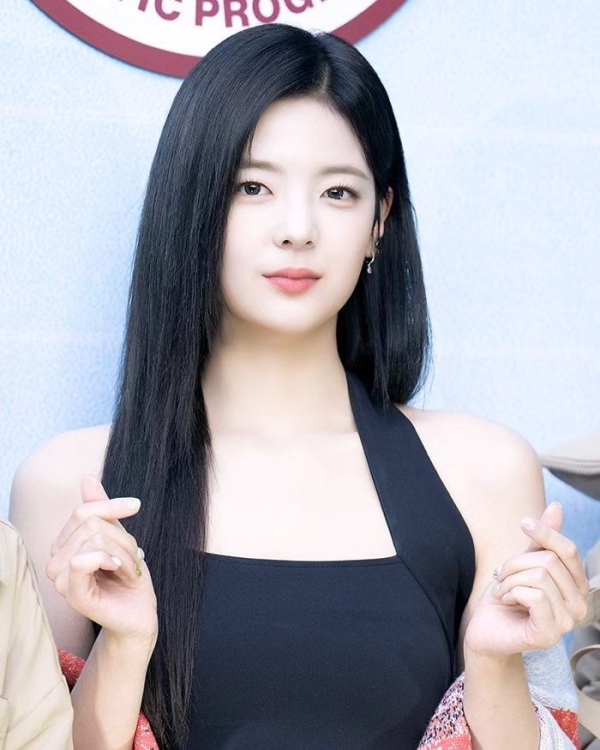 극도의 긴장·불안 ITZY 리아, 잠정 활동 중단…건강하게 돌아오겠다