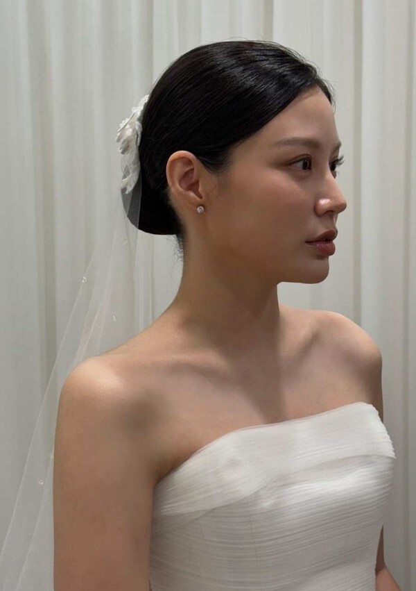 조국 딸 조민, 결혼식 사진 공개…지지자들 이렇게 예쁠 수가
