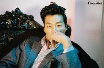 배우 이천희 옴므파탈 화보 공개 섹시한 남자 등극