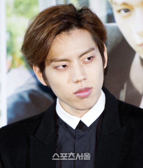 [SS포토] 인피니트 동우 날아가는 새도 떨어뜨릴 법한 날카로운 눈빛