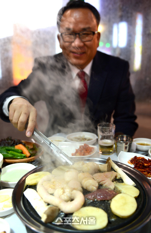 [고기박사 최계경의 육도락기행]부산엔 회만 파는 것이 아니야 부산에 오면 양곱창.