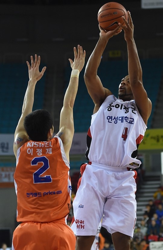 [TF포토] 윌리암스 정확하게 일발장전
