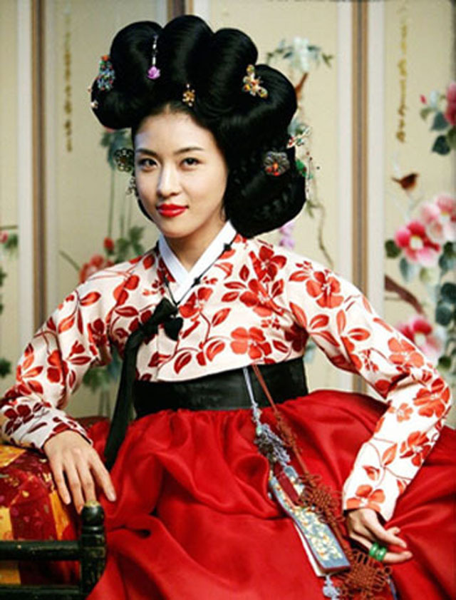 하지원, 한복이 가장 잘 어울리는 연예인! 고운 한복 자태