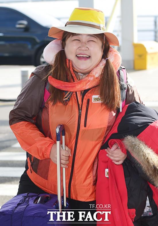 [TF 클릭] 왕새우와 함께 떠나요…홍윤화, 제대로된 먹방을 보여줄게!