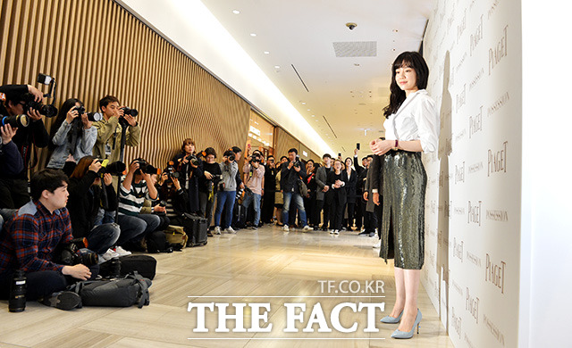 [TF사진관] 백화점에 뜬 여신 임수정, 그녀의 고품격 런웨이