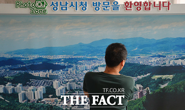 [TF포토] 차분한 분위기의 성남시청