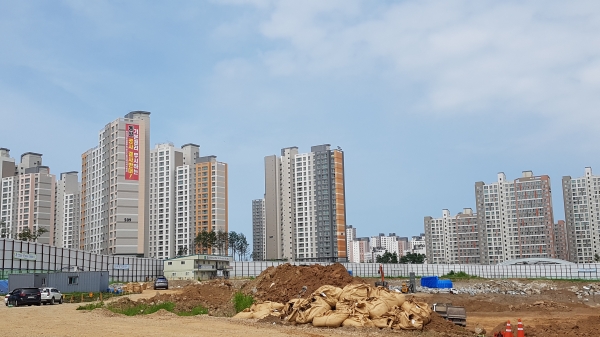 [포토] 김포 주민, 아파트 건설 현장 소음·분진 피해 호소