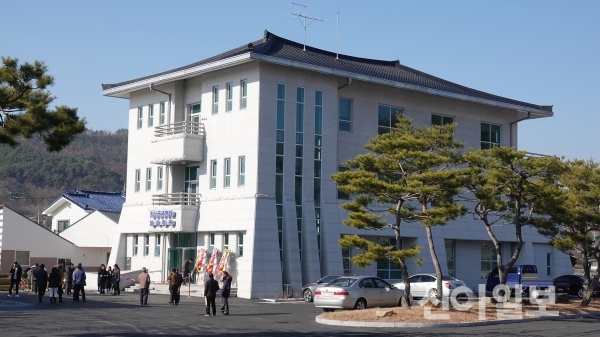 부여 홍산공공문화체육회관 개관