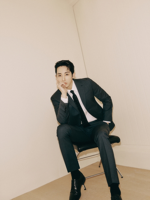 신원 파렌하이트 ‘루키 수트’ 프로모션 진행