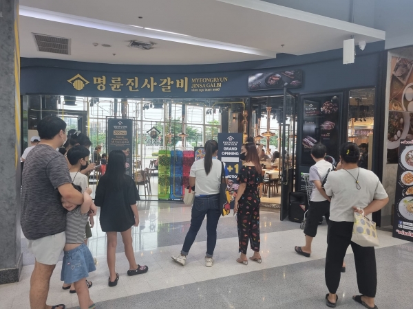 훌랄라치킨·돈치킨·명륜진사갈비 등, K-프랜차이즈 베트남 진출 붐 일다