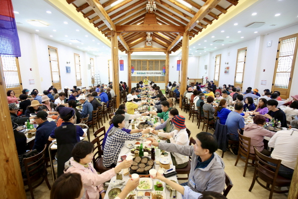동광양농협, 우수고객 400여명과 문화탐방 진행
