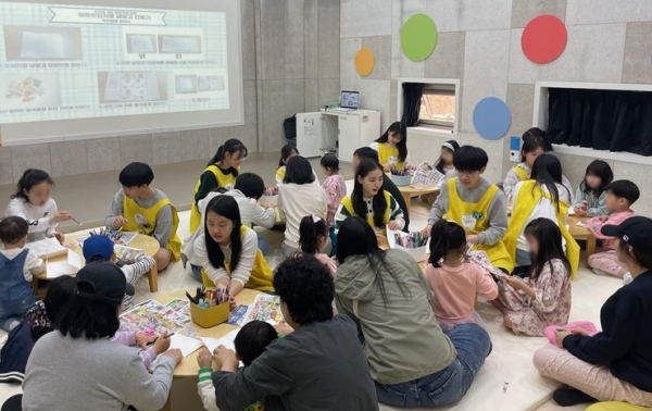 남양주시 진접도서관, ‘책 읽어주는 풍양이들’ 프로그램 호응 