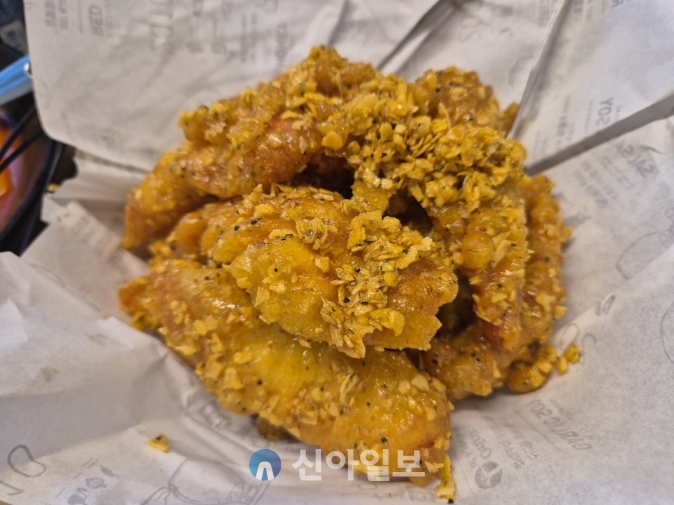 [현장] 판교시대 연 교촌, 신메뉴로 활기 불어 넣는다