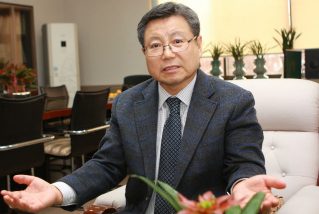 첨단기술로 무장한 프로농민 양성에 힘쓸 터
