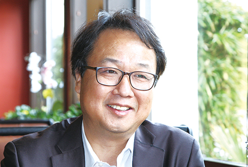 교민 지위향상과 국위선양 매체로 키우겠다