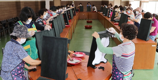 생활개선함안군聯, 한지 찻상만들기 교육