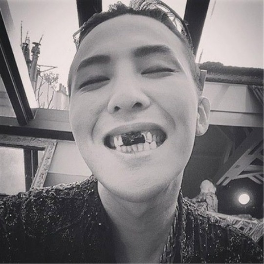 빅뱅, 지드래곤 루저 셀카 공개 이 김 붙이고 띠리리리리~ 영구 없다 대폭소