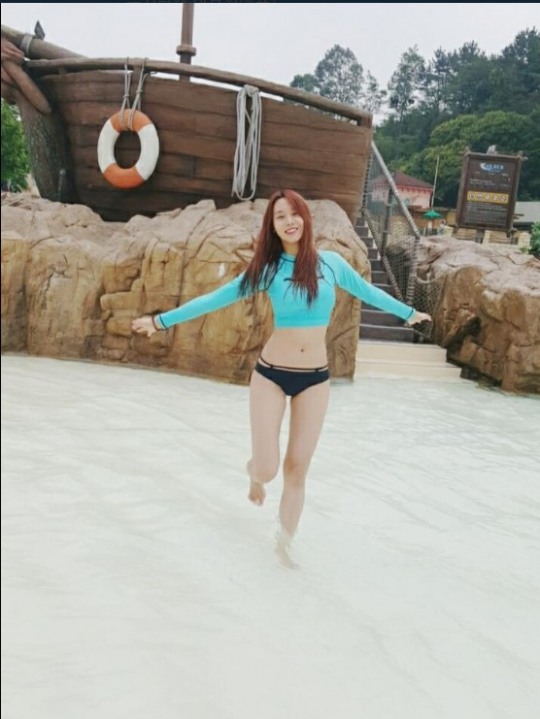 복면가왕 아이러브 커피, 베스티 유지 래쉬가드 뚫을 듯한 볼륨 몸매 S라인 뽐내며 시선강탈