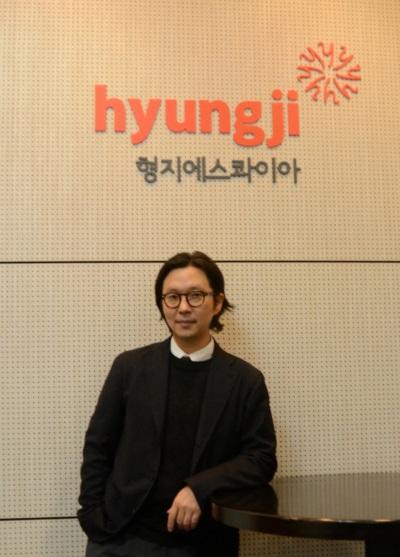 형지에스콰이어, 디자이너 홍승완 총괄 CD로 영입…디자인 강화 나선다