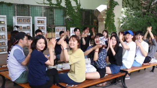 바르다김선생, 국제봉사단 학생들에게 김밥 후원