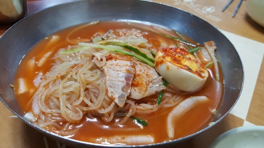 [후지니의 전국 팔도 맛집 탐방(12) 부산 밀면 원조집  내호냉면] 쫄깃하면서도 부드러운 밀면