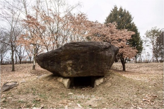 주막거리에 자리한 양구 공수리 고인돌군