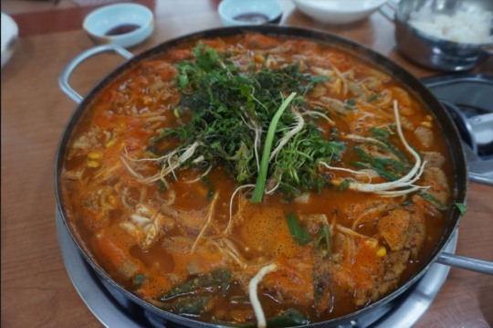 생방송 오늘저녁 냉이곱창전골 시래기국밥 위치&가격?!…대구 아이니테마파크