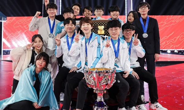 프로게이머만 많으면 뭐하나...정부 외면 속 지지부진한 韓 이스포츠 산업 발전