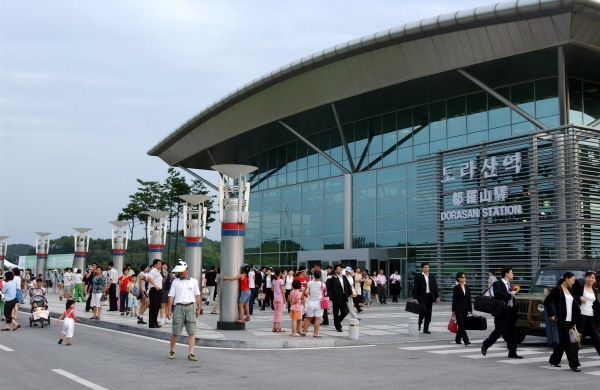 도라산역 DMZ평화열차로 파주 관광산업 활성화 기대